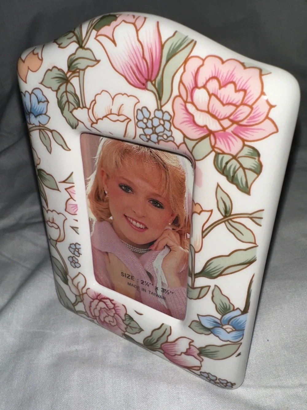 3 small Shabby Cottage Floral Ceramic picture Frames size 2.5x3.5” photo